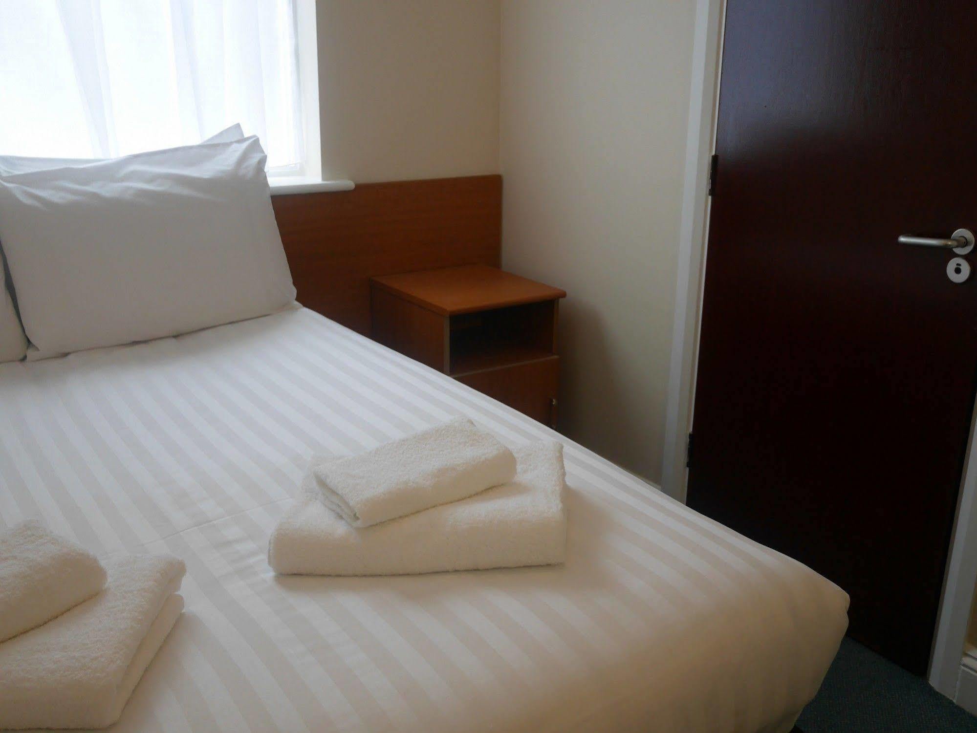 Sk Heathrow Hotel Hayes  Eksteriør billede