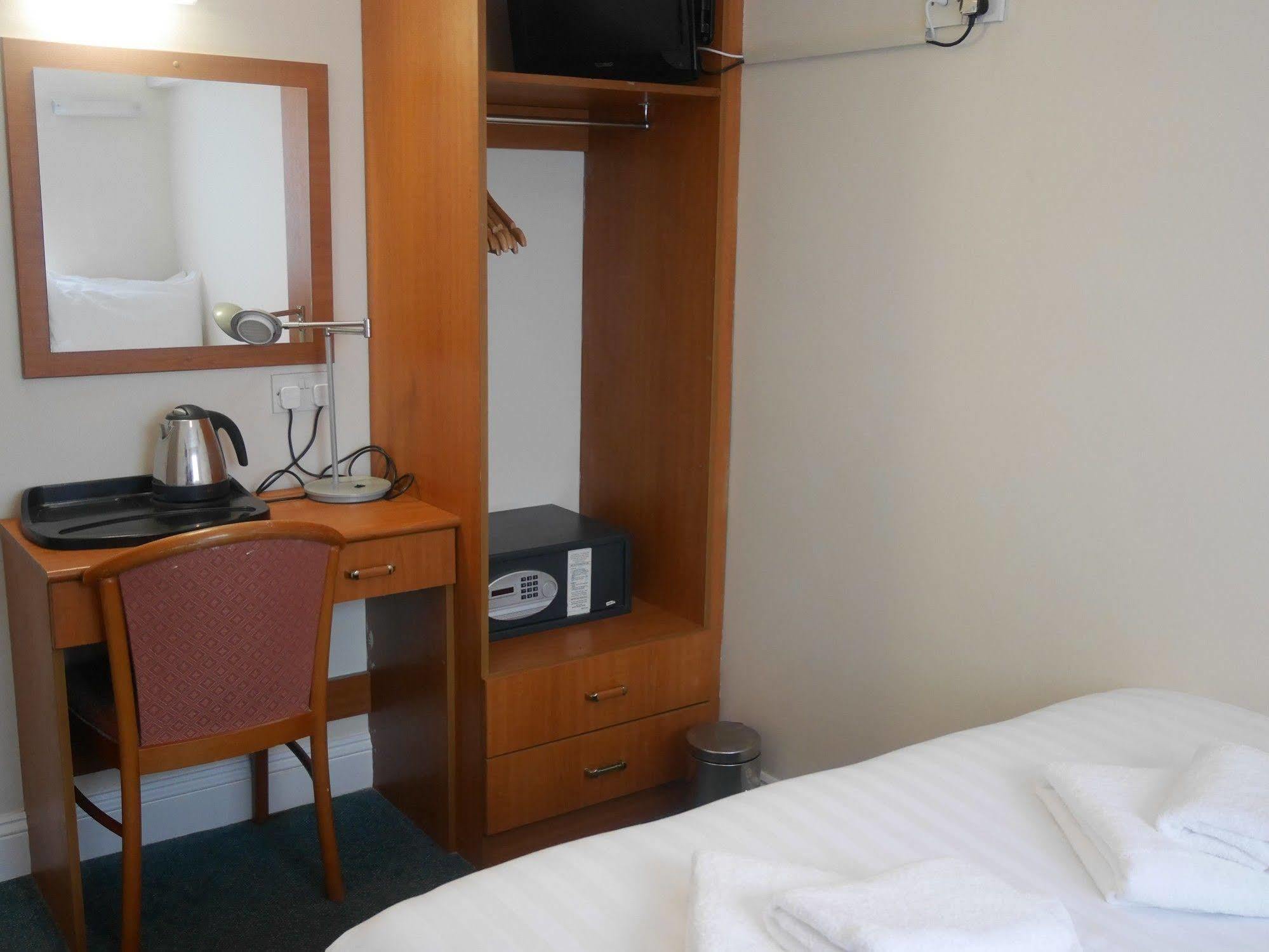 Sk Heathrow Hotel Hayes  Eksteriør billede