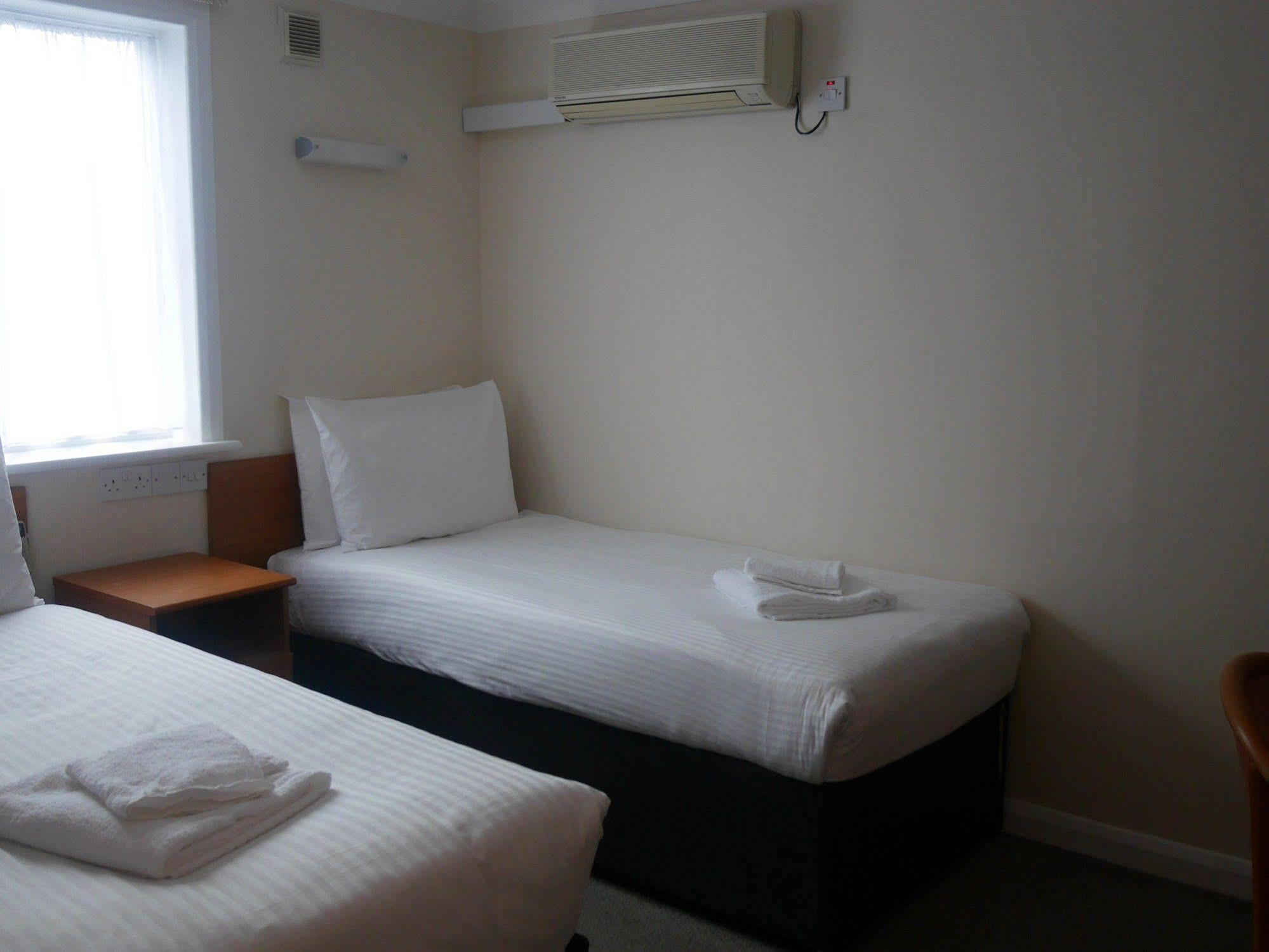 Sk Heathrow Hotel Hayes  Eksteriør billede
