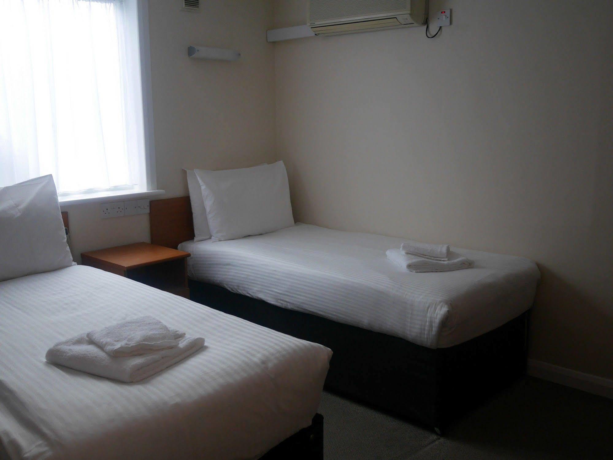 Sk Heathrow Hotel Hayes  Eksteriør billede