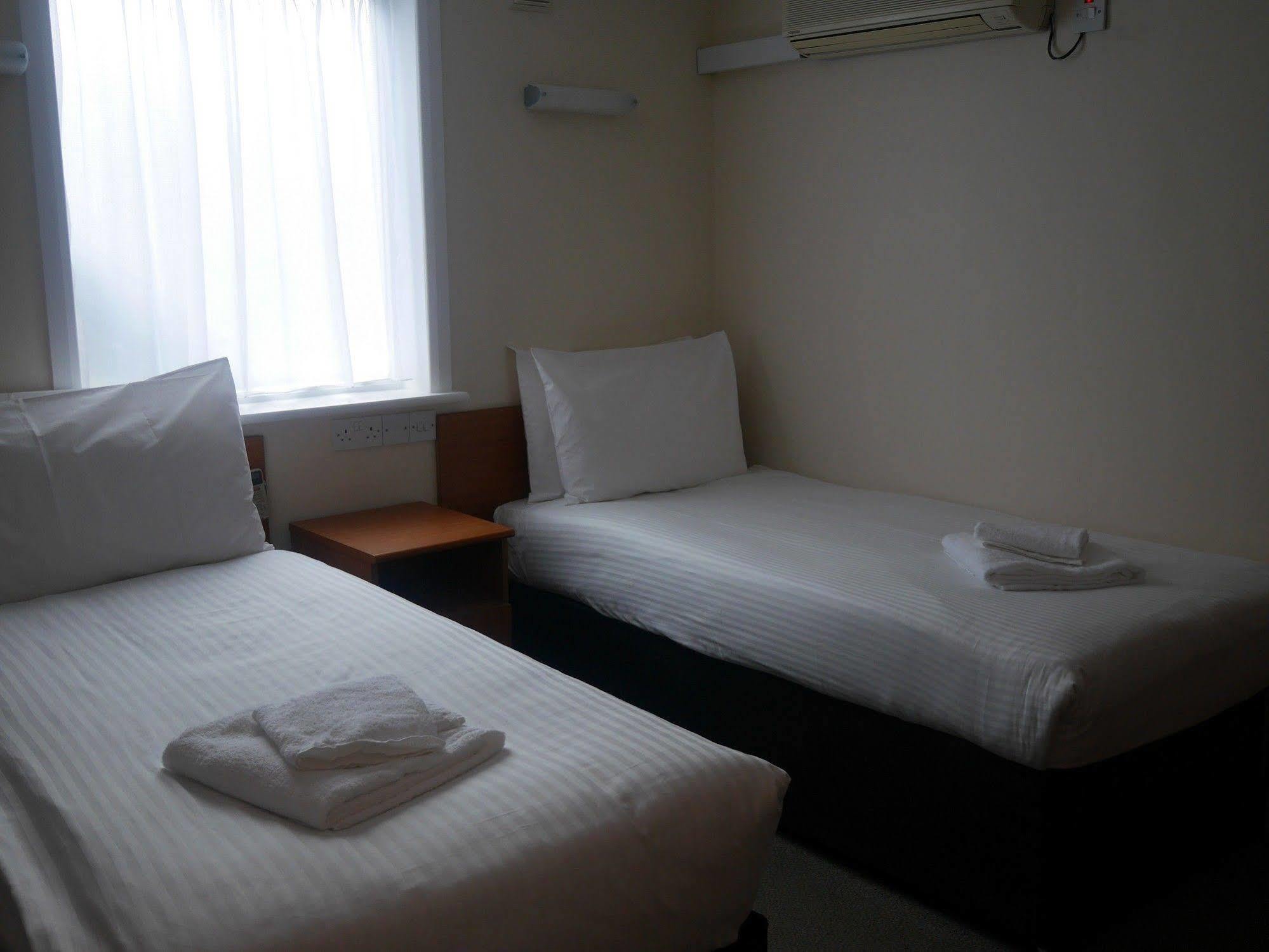 Sk Heathrow Hotel Hayes  Eksteriør billede
