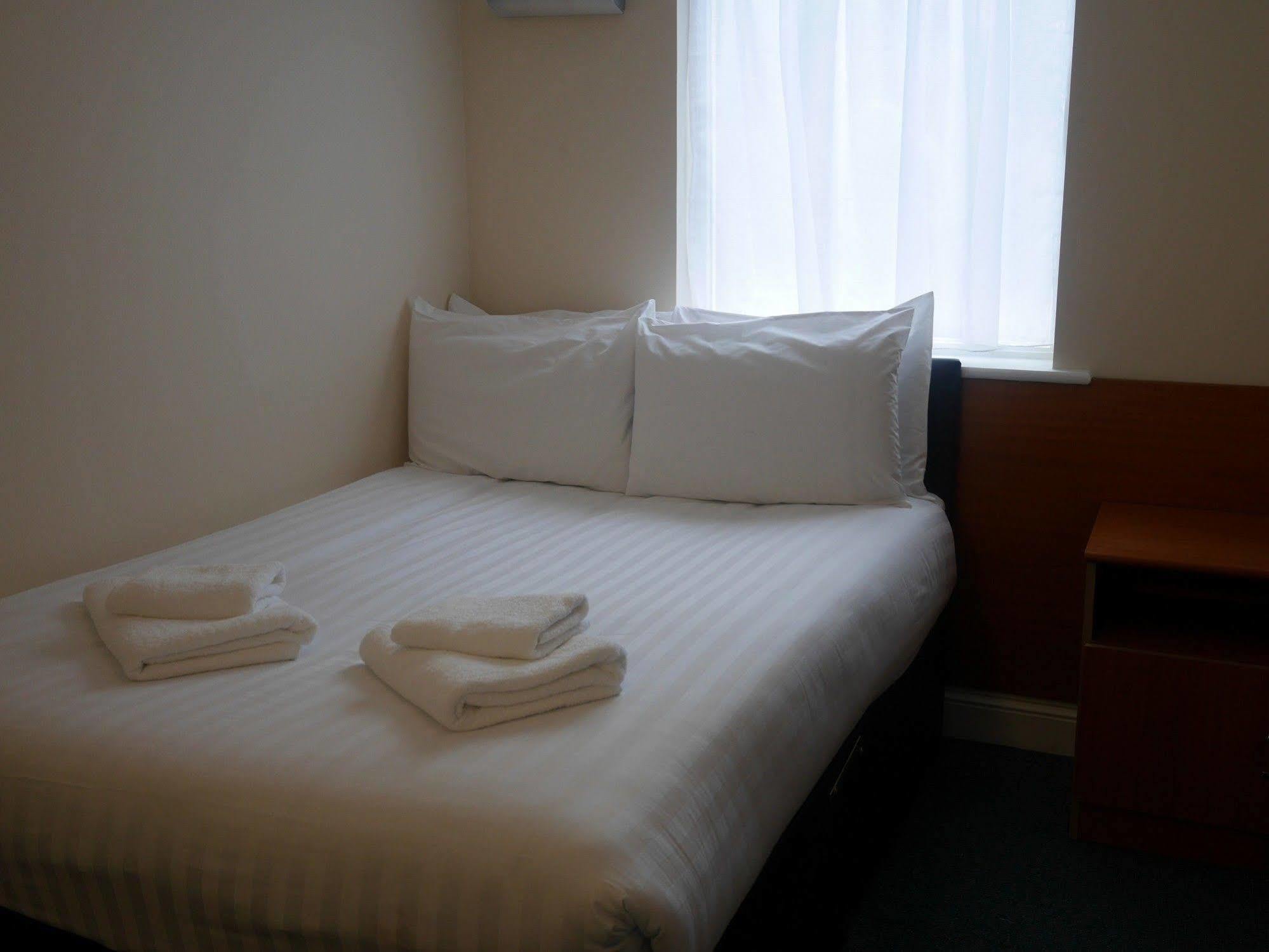 Sk Heathrow Hotel Hayes  Eksteriør billede