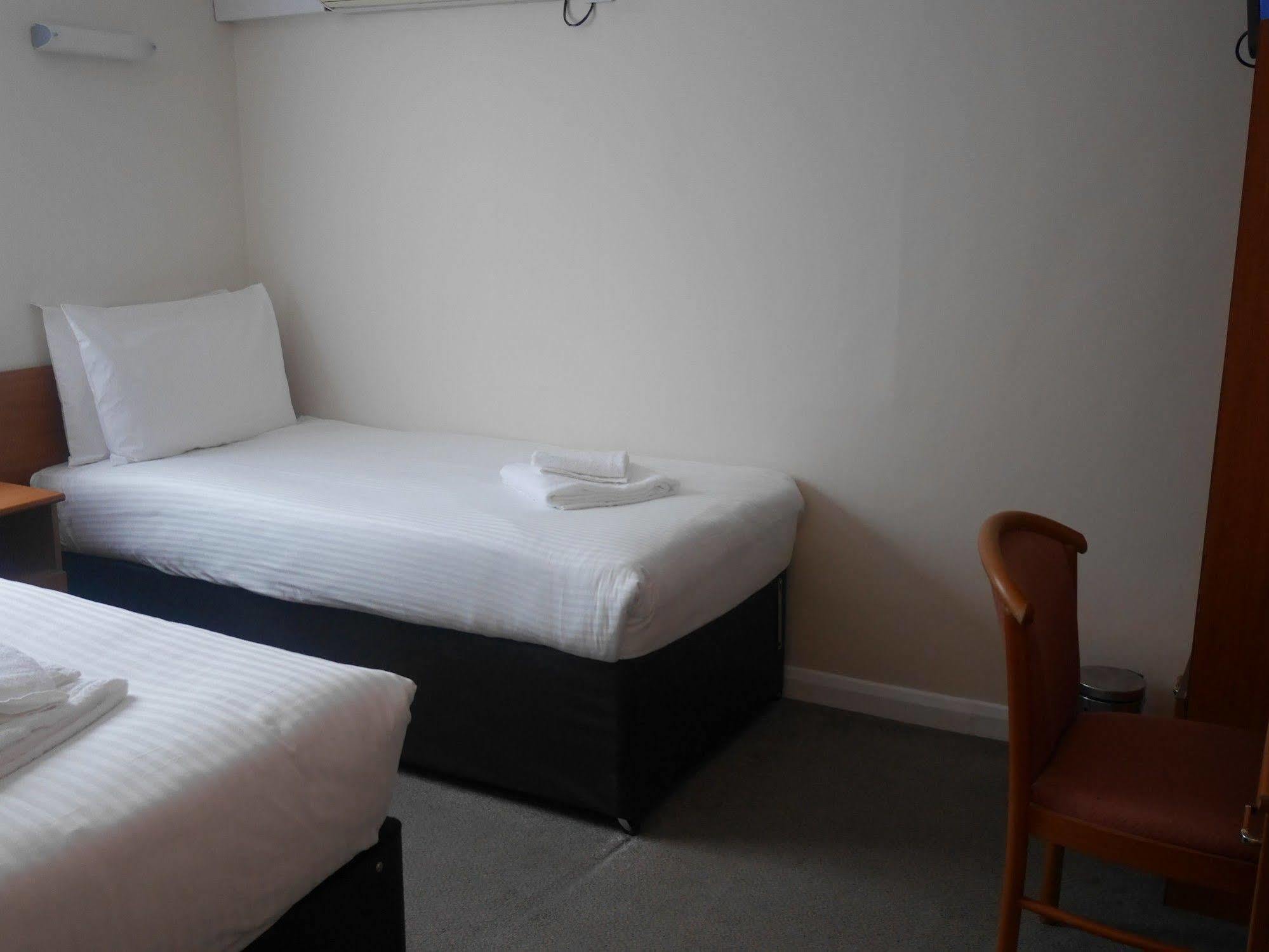 Sk Heathrow Hotel Hayes  Eksteriør billede